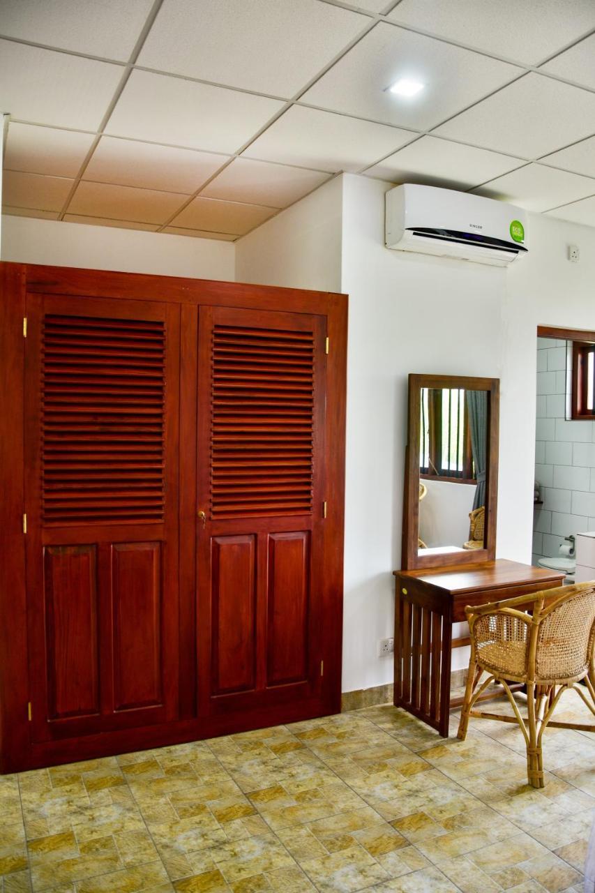Villa Gamini Hikkaduwa Exterior foto